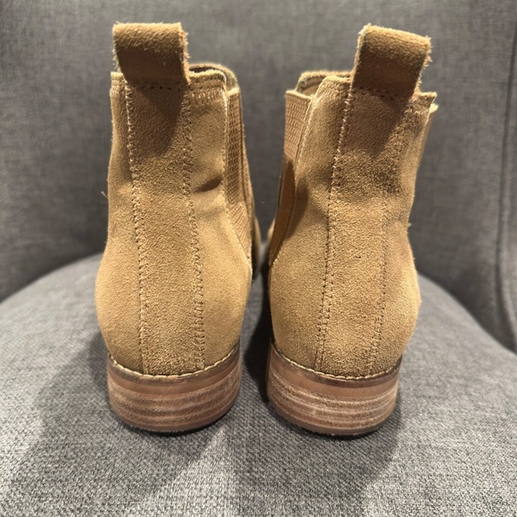 TOMS Women's ELLA Chelsea Boot Tan Suede Booties Size 8 - Picture 7 of 7